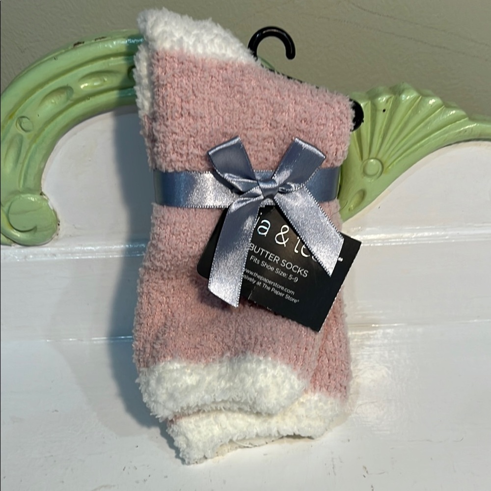 Mia & Tess Pink and White Cozy Socks NEW